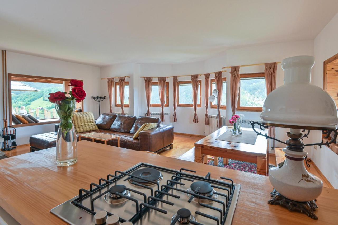 Neva Apartments موكرا غورا المظهر الخارجي الصورة